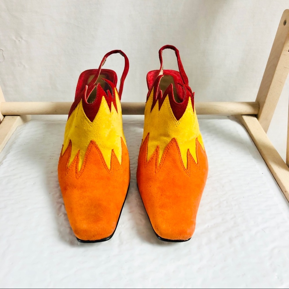 SOLD. Vintage 80s Fire Hot Suede Sling Back Heels Size 7 J. Renee 🔥 Square Toe - Picture 3 of 11